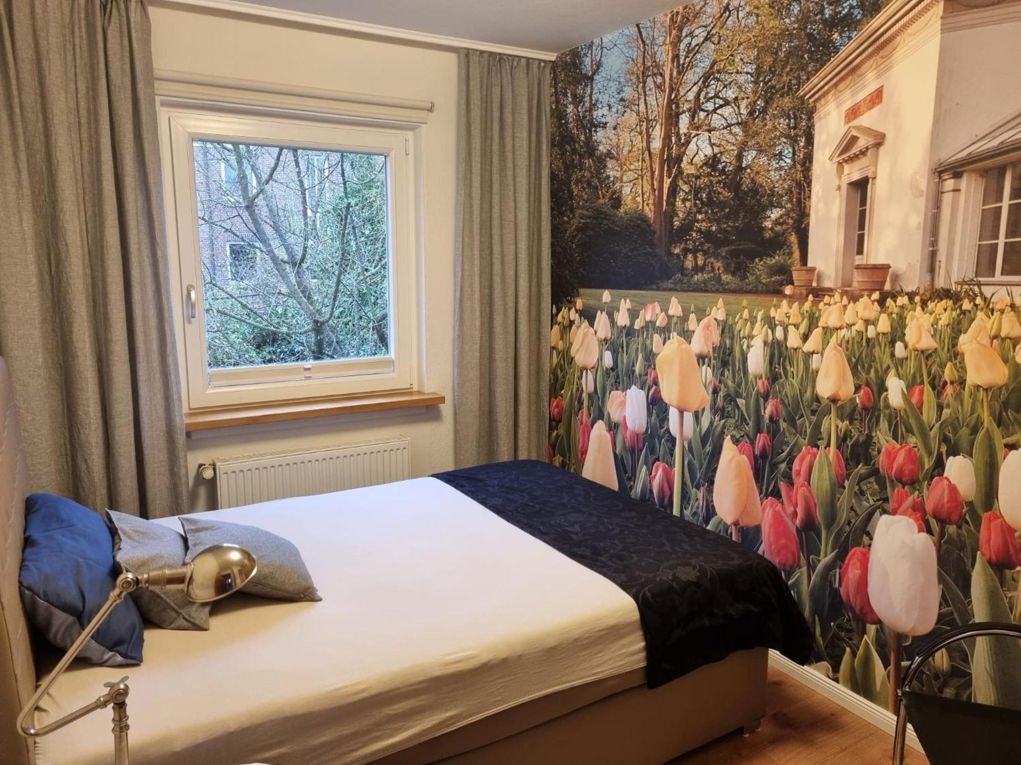 Stadtnahe Wohnung Mit Kl.Balkon Und Parkplatz Oldemburgo Quarto foto